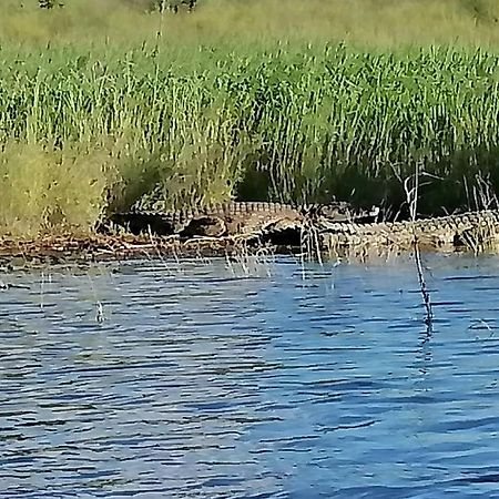 Camp Hogo Kavango Рунду Екстериор снимка