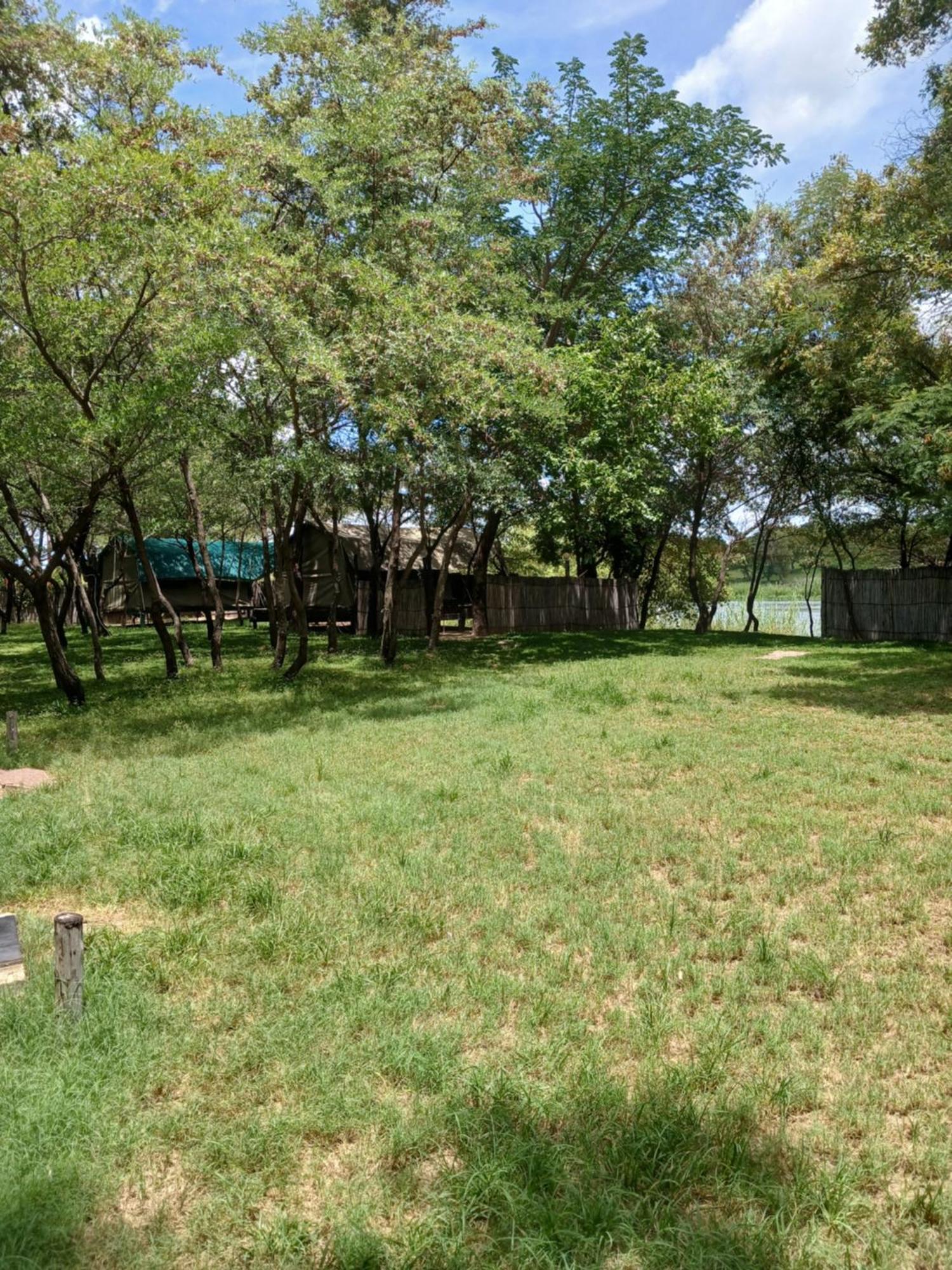 Camp Hogo Kavango Рунду Екстериор снимка